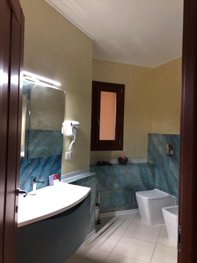 La Piazzetta 3*